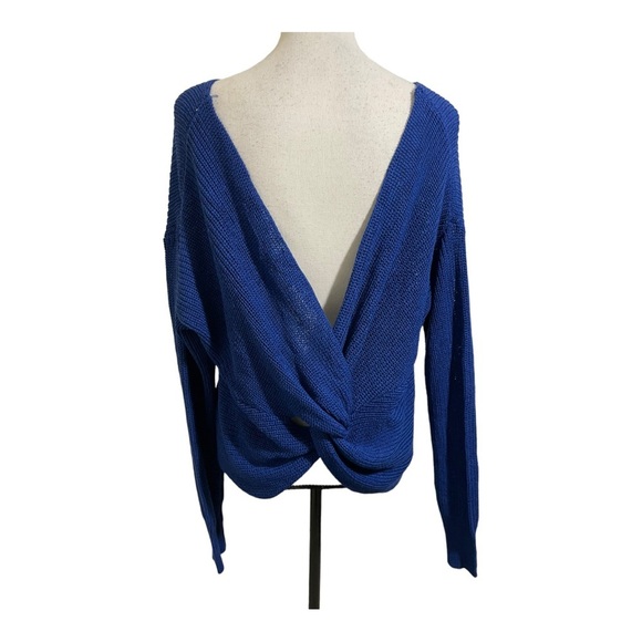 Cotton emporium relaxed knot back sweater blue knit size Large. Twisted … - Picture 3 of 10